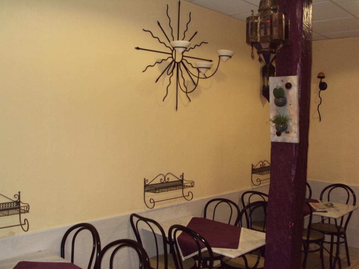 Hotel Des Remparts วีเนิฟ-โซร์-ล็อต ภายนอก รูปภาพ