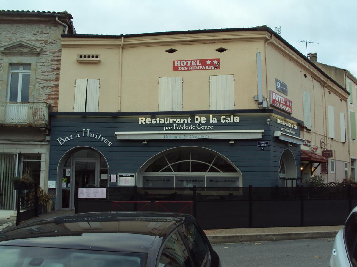 Hotel Des Remparts วีเนิฟ-โซร์-ล็อต ภายนอก รูปภาพ