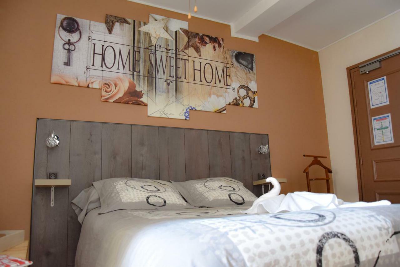 Hotel Des Remparts วีเนิฟ-โซร์-ล็อต ภายนอก รูปภาพ