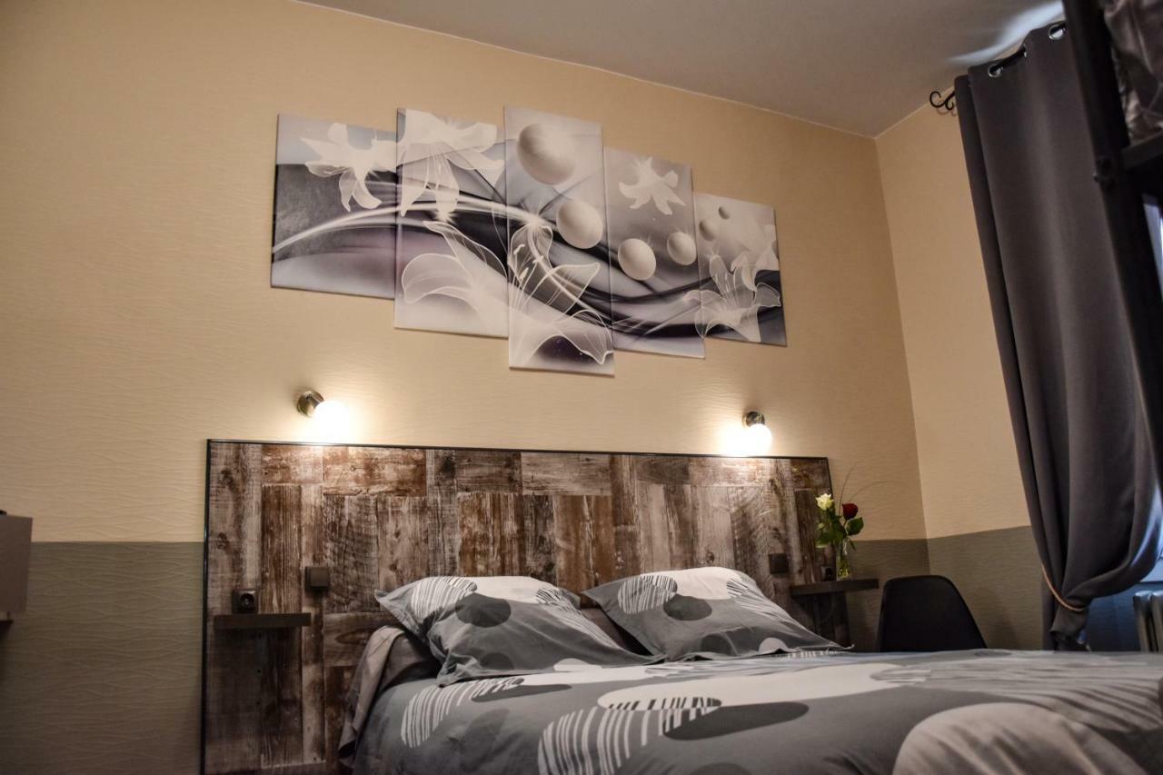 Hotel Des Remparts วีเนิฟ-โซร์-ล็อต ภายนอก รูปภาพ