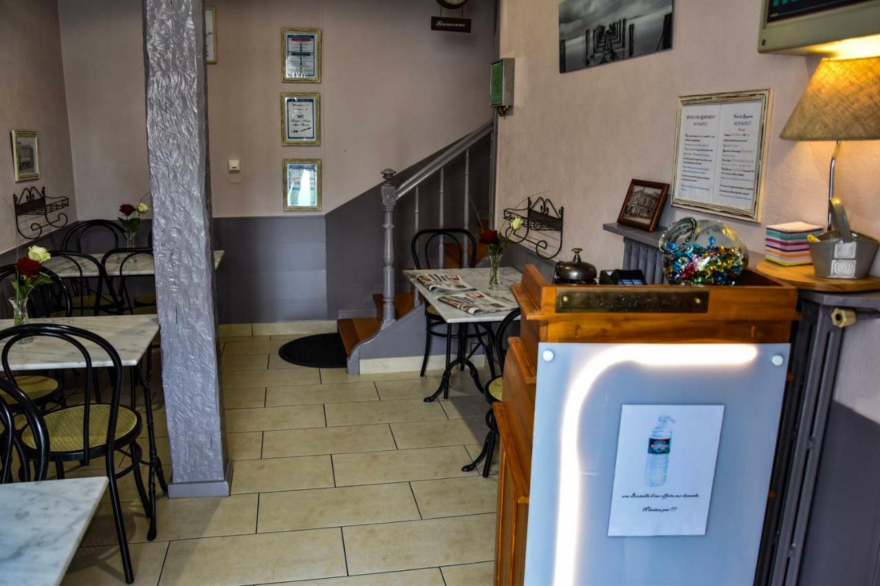 Hotel Des Remparts วีเนิฟ-โซร์-ล็อต ภายนอก รูปภาพ